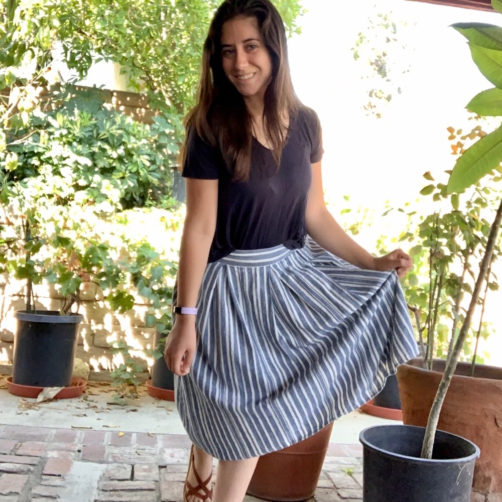 🎉HP!!🎉 Max Studio | High Low Striped Blue Skirt M